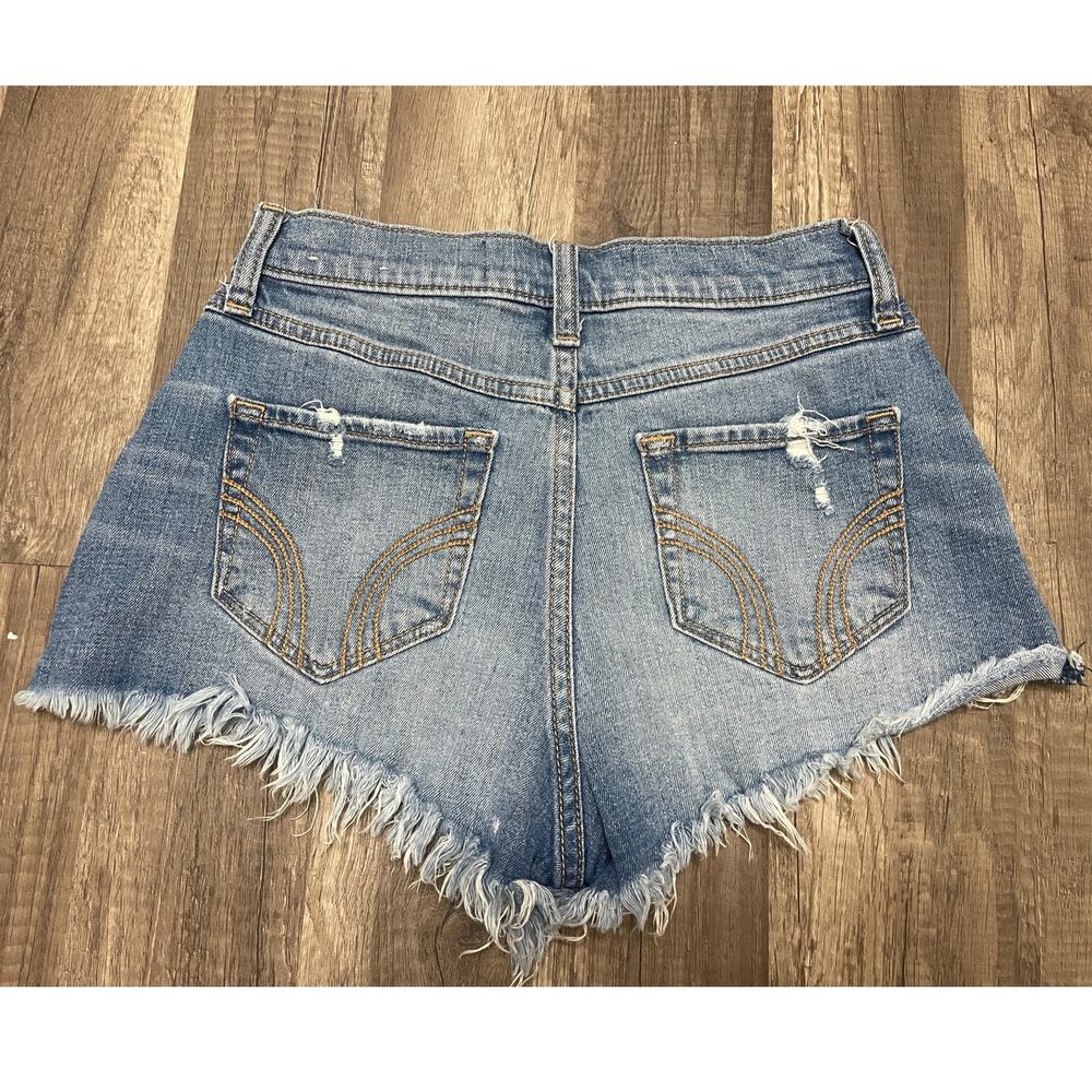 Hollister Vintage High-Rise Denim Shorts – Size 0 / W24
